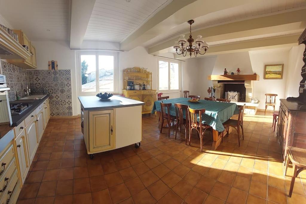 Mon Ventoux Villa Modene Exterior foto